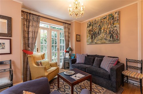 Photo 10 - ALTIDO 2 Bed Flat With Garden Next to Battersea Park