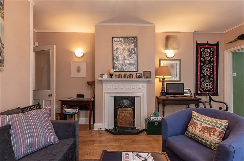 Photo 17 - ALTIDO 2 Bed Flat With Garden Next to Battersea Park