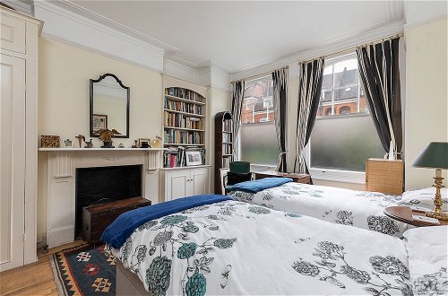Photo 5 - ALTIDO 2 Bed Flat With Garden Next to Battersea Park