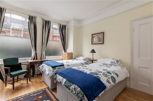 Photo 6 - ALTIDO 2 Bed Flat With Garden Next to Battersea Park