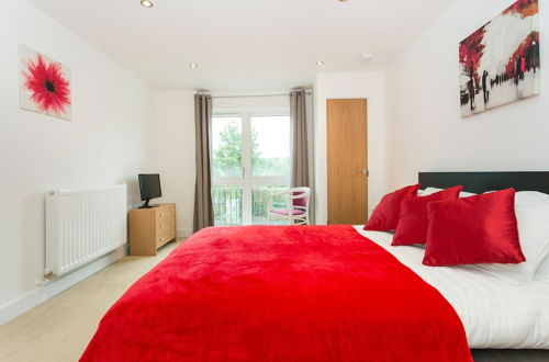 Photo 4 - ALTIDO Lovely 1-bed Flat Near 02 Arena