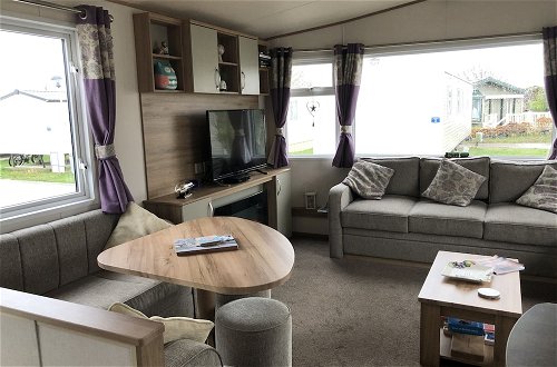 Foto 19 - Luxury 2 Bedroom Caravan at Mersea Island Holiday