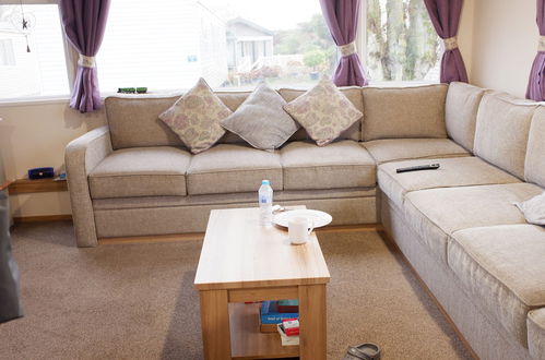 Photo 18 - Luxury 2 Bedroom Caravan at Mersea Island Holiday