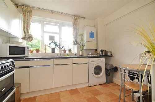 Foto 6 - Lovely One-bed Apartment to Rent in London