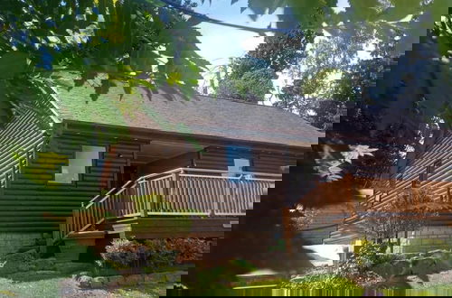 Photo 19 - 2 Bed Cottage Sleeps 4 -private Garden -pets Okay