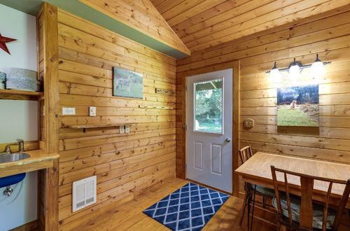 Photo 2 - 71MF- Rustic - Pets Ok - Sleeps 4