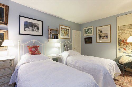 Foto 8 - ALTIDO Attractive Chelsea Apartment Sleeps 4