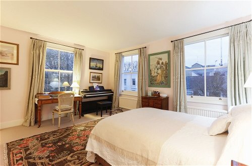 Foto 4 - ALTIDO Attractive Chelsea Apartment Sleeps 4
