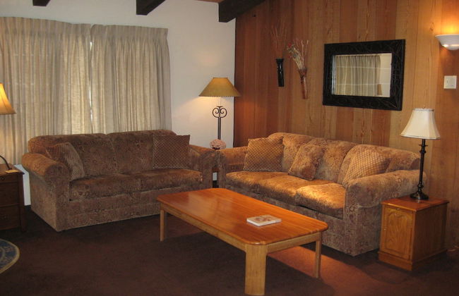 Chateau Sans Nom by Mammoth Reservation Bureau - Foto 27