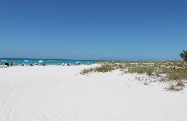 Tradewinds Beach Resort - Foto 58