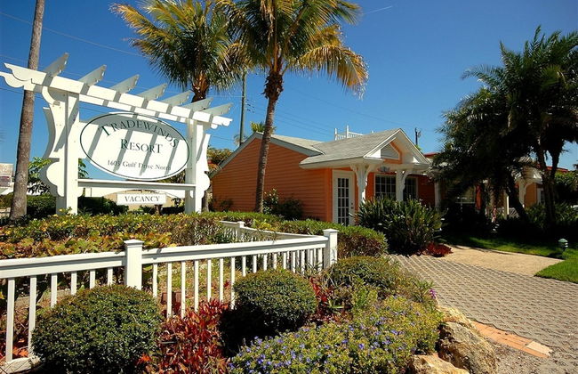 Tradewinds Beach Resort - Foto 63