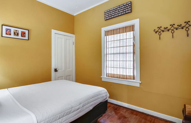 Calico Cottage - Photo 3