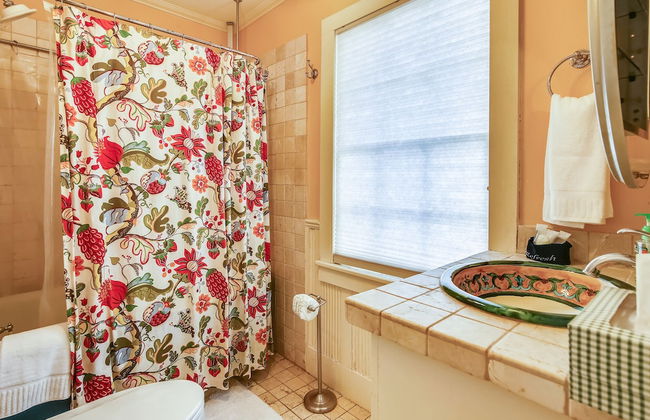 Calico Cottage - Photo 13