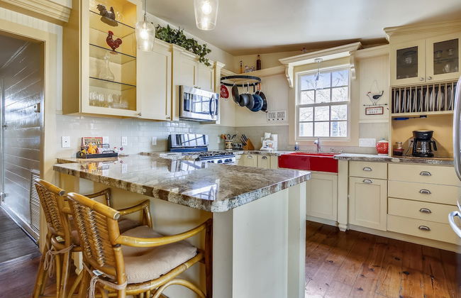 Calico Cottage - Photo 7