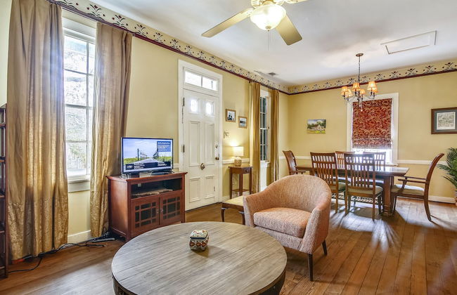 Calico Cottage - Photo 9