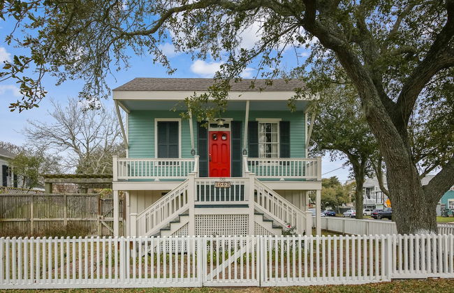 Calico Cottage - Photo 1