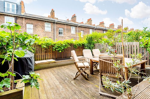 Photo 21 - Traditional London Townhouse Close to Battersea Park by Underthedoormat