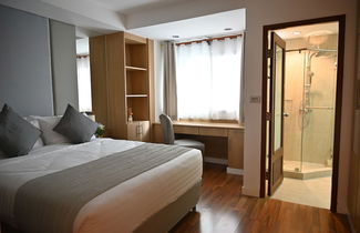 Photo 3 - JJ Suites - Your Home on 11