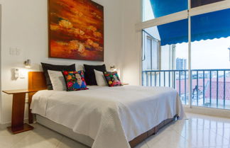 Photo 2 - Old City Deluxe Condo By Nomad Guru