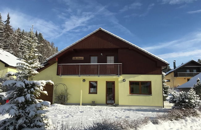 Villa by Lake & Slopes - Foto 1