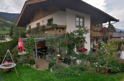 Photo 15 - Cozy Apartment With Garden in Salzburger Land