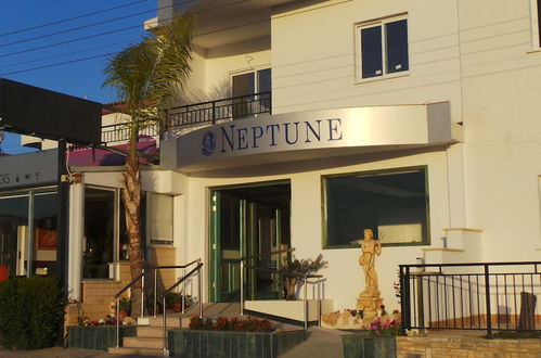 Foto 51 - Neptune Hotel Apartments