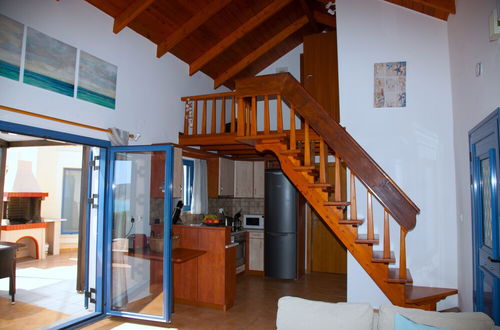 Foto 4 - Beach Front Villa with Private 50m Path to Secluded Beach