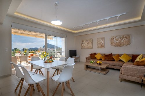 Photo 11 - Sirena Tolo Luxury Apartment