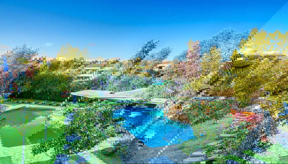 Primary image