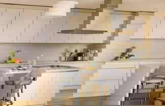 Foto 33 - Sonder by Marriott Bonvoy JBR The Walk Apartments