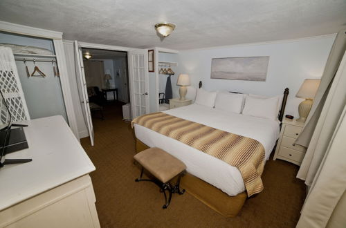 Foto 11 - Georgianne Inn & Suites