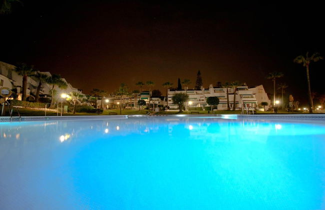 Suitur beachfront duplex with pool and sea views - Foto 31