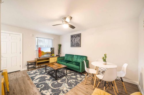 Photo 1 - Stylish 1BR Near UT Highland Evonify