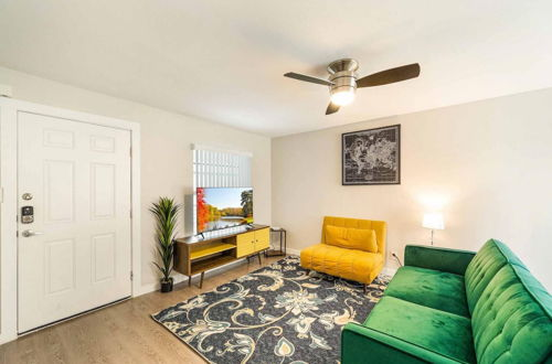 Photo 15 - Stylish 1BR Near UT Highland Evonify