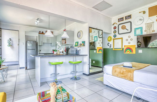 Chic Midtown Studio-1 Bed-solar-pool-fibre-samrand - Foto 7
