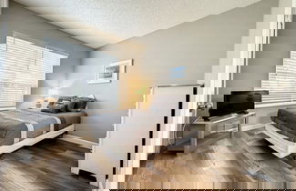 Foto 2 - 4 Bed 3 Bath In A Gated Community With Pool 4 Bedroom Villa by RedAwning