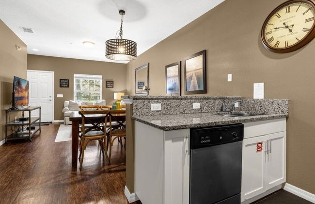3 Bedrooms S / Lucaya Village Townhouse by RedAwning - Foto 14