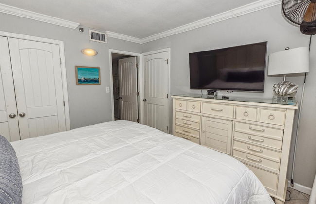Magnolia House 305 2 Bedroom Condo by RedAwning - Photo 9