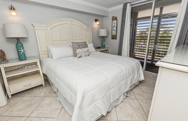 Magnolia House 305 2 Bedroom Condo by RedAwning - Photo 3