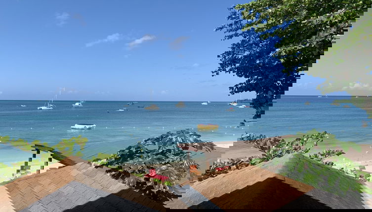 Foto 1 - King Suite at Oceanview Resort in Jamaica - Enjoy 7 Miles Of White Sand Beach! 1 Bedroom Villa by RedAwning