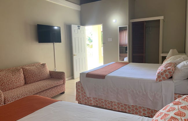 King Suite at Oceanview Resort in Jamaica - Enjoy 7 Miles Of White Sand Beach! 1 Bedroom Villa by RedAwning - Foto 4