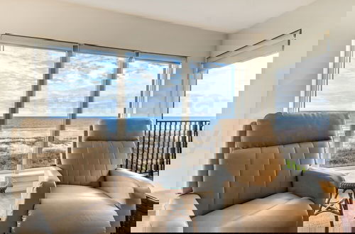 Foto 9 - Beautifully Decorated Condo with Magnificent View of Atlantic by RedAwning
