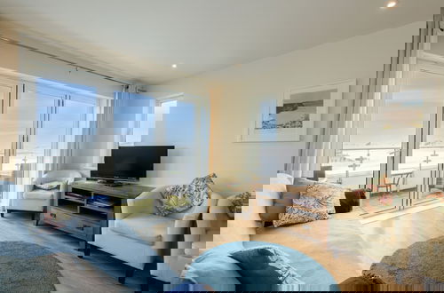 Photo 38 - The Beach House & Porth Sands Apartments