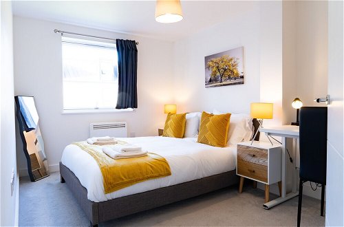 Photo 2 - Inviting 2-bed Apartment in Cambridge