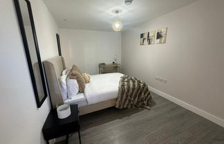 Photo 2 - The Nest 1-bed Apartment in Hemel Hempstead