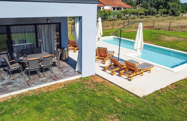 Villa in Žminj with swimming pool and garden - Foto 15