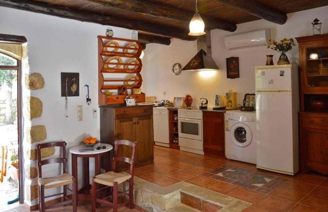 Apanemia Stone House in Crete - Photo 7