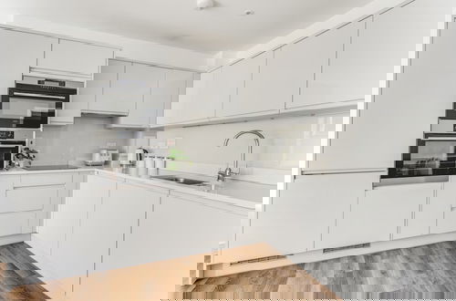 Foto 19 - The Wandsworth Luxury Apartment
