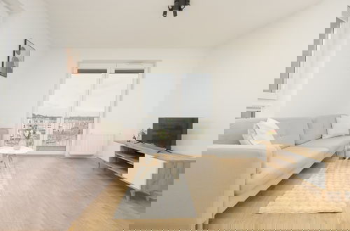 Foto 18 - Apartment With Desk in Gdansk by Renters