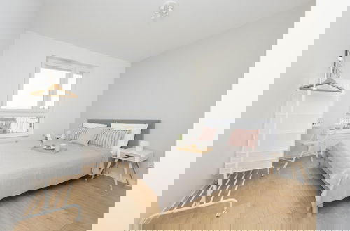Foto 3 - Apartment With Desk in Gdansk by Renters